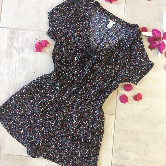 Forever 21 Other - Romper Black with multi-colored sm floral